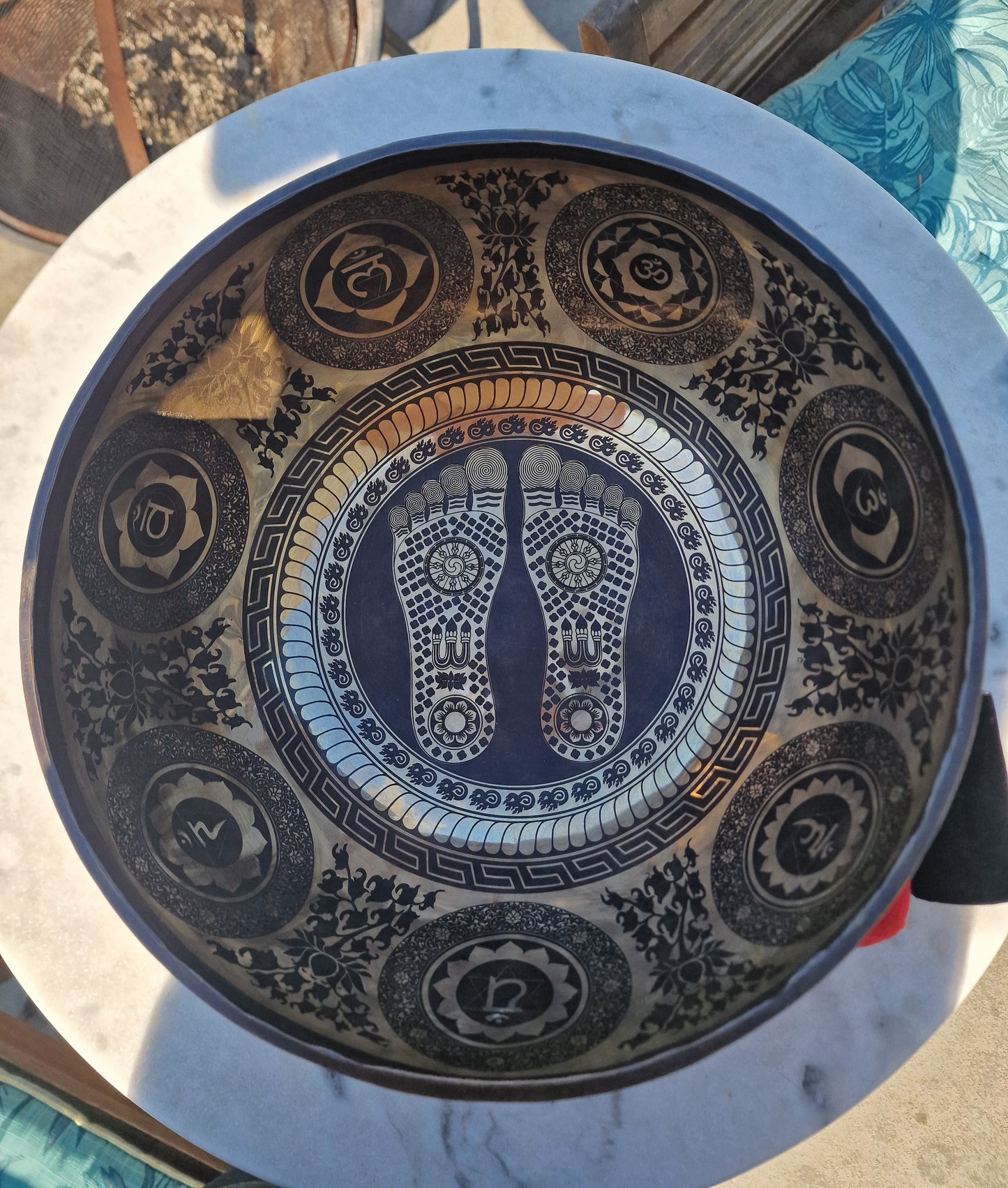 Footprints of Buddha Chakra Tibetan Singing Bowl (12″)