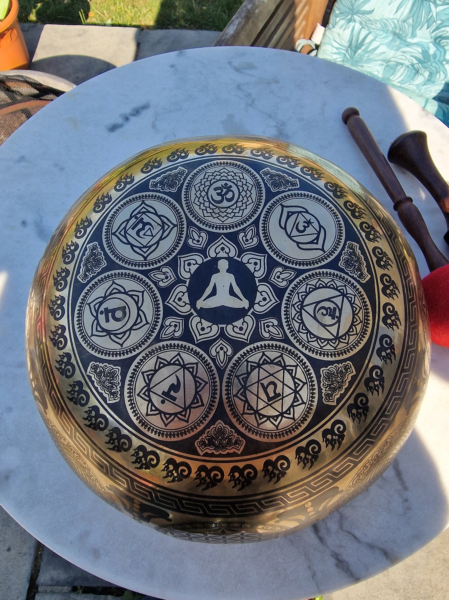 Footprints of Buddha Chakra Tibetan Singing Bowl (12″)