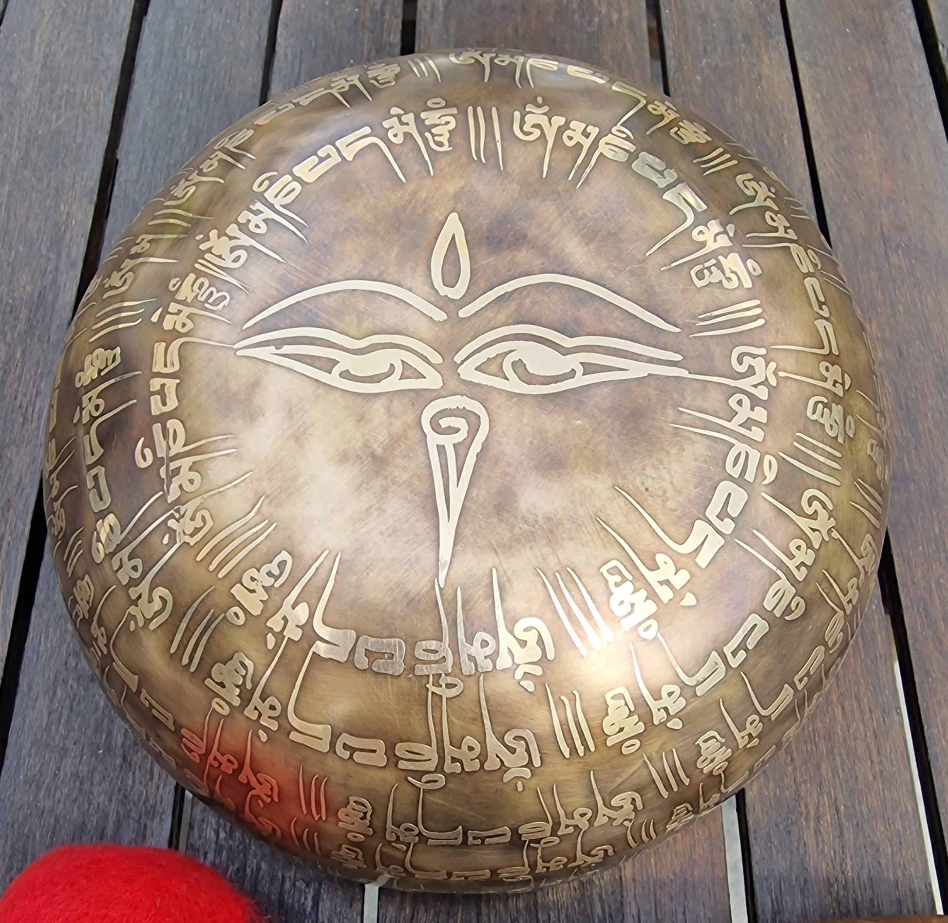 Tibetan singing bowl Eyes of Buddha
