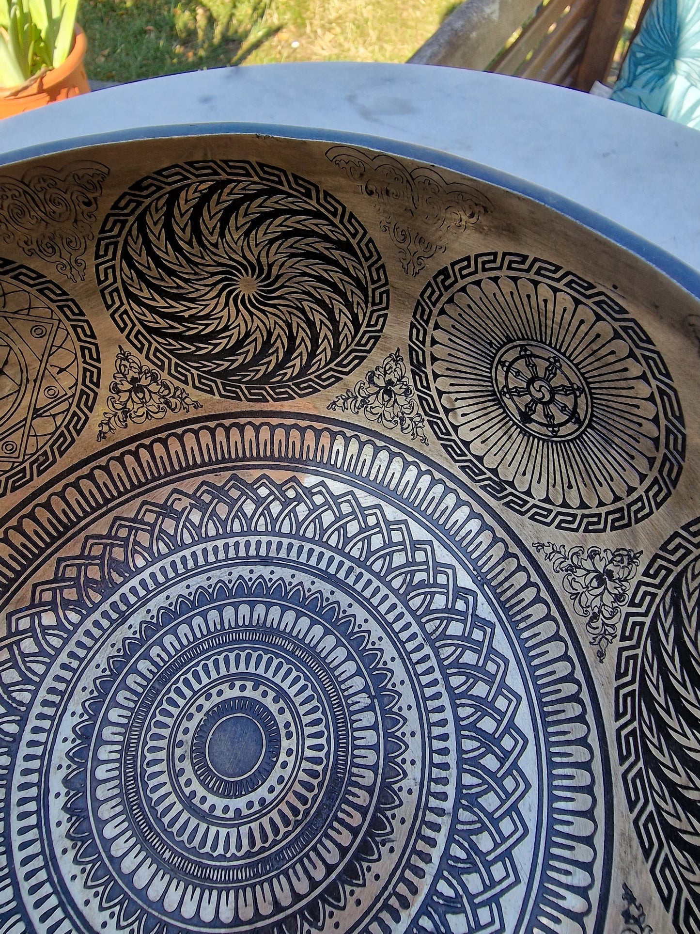 Sacred Geometry Tibetan Singing Bowl – 8″ Hand-Hammered (7 Metals) – Nepal