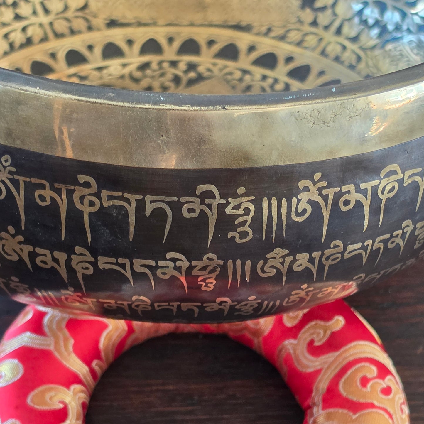 10" Hand-Carved Tibetan Singing Bowl – Mandala Engraving (Premium Artisan Piece)