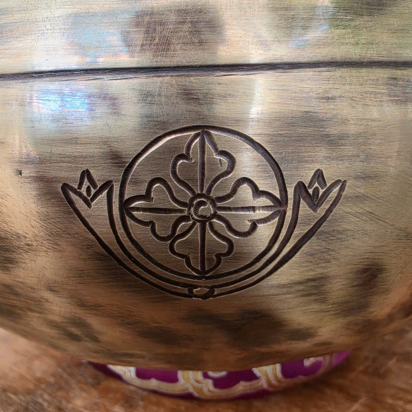 9" Mustang Super Moon Tibetan Singing Bowl – 1.65kg