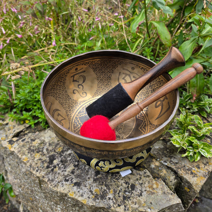 9" Buddha & Om Mani Padme Hum Tibetan Singing Bowl – 1.44kg