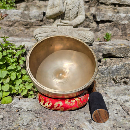 7.5" Lingham Tibetan Singing Bowl – Antique Style | D#4 Note