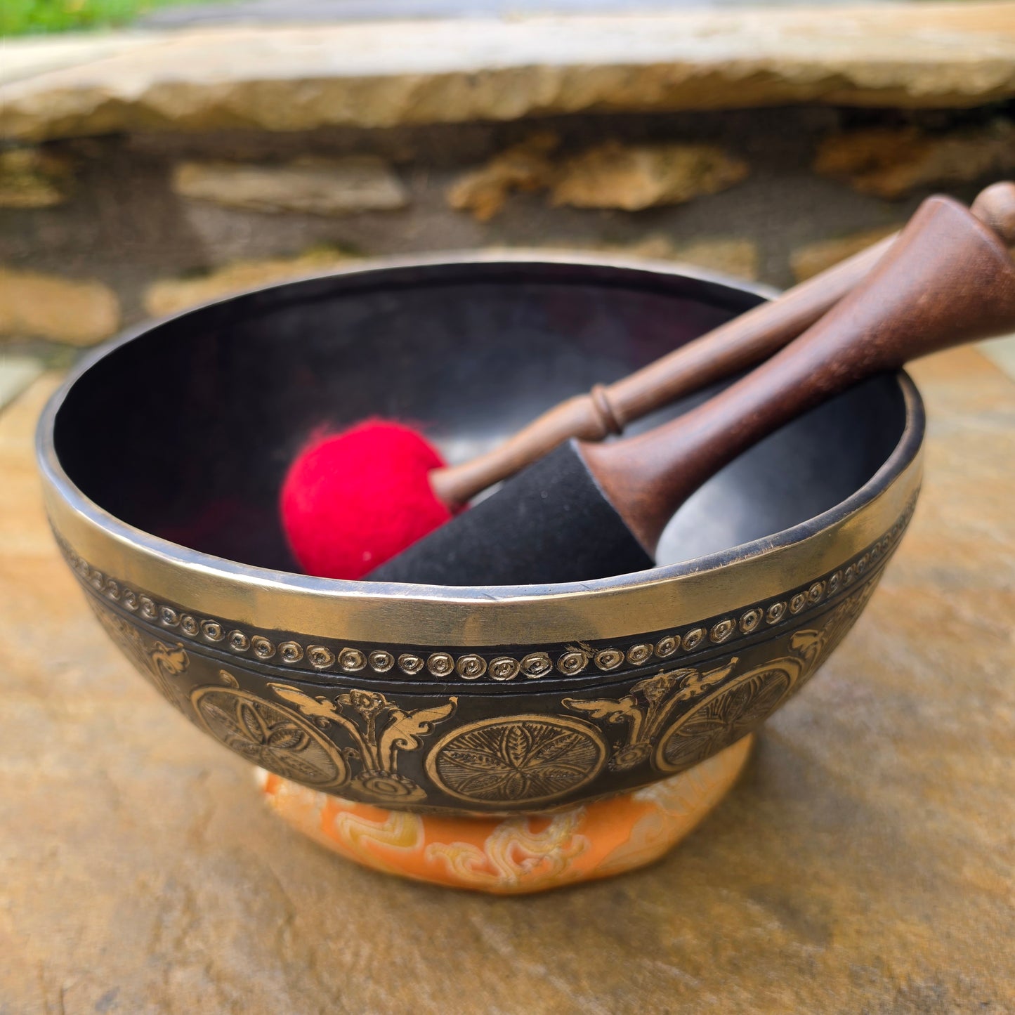 9" Hand-Carved Tibetan Singing Bowl – 1.62kg