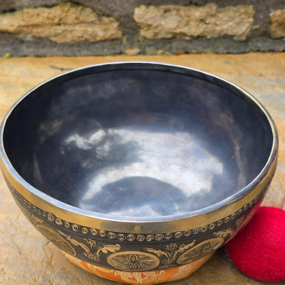 9" Hand-Carved Tibetan Singing Bowl – 1.62kg