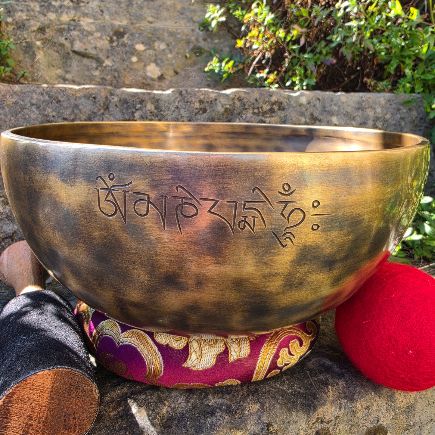9.5" Full Moon Tibetan Singing Bowl – Handmade in Nepal