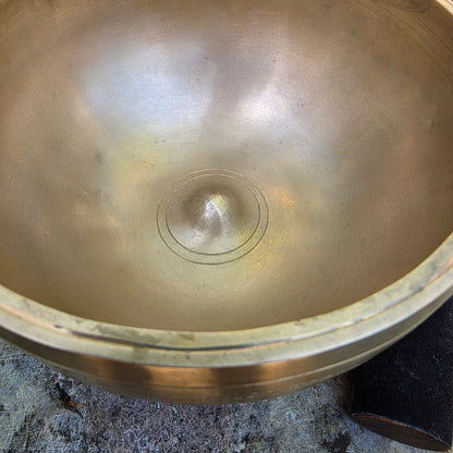 7.5" Lingham Tibetan Singing Bowl – Antique Style | D#4 Note