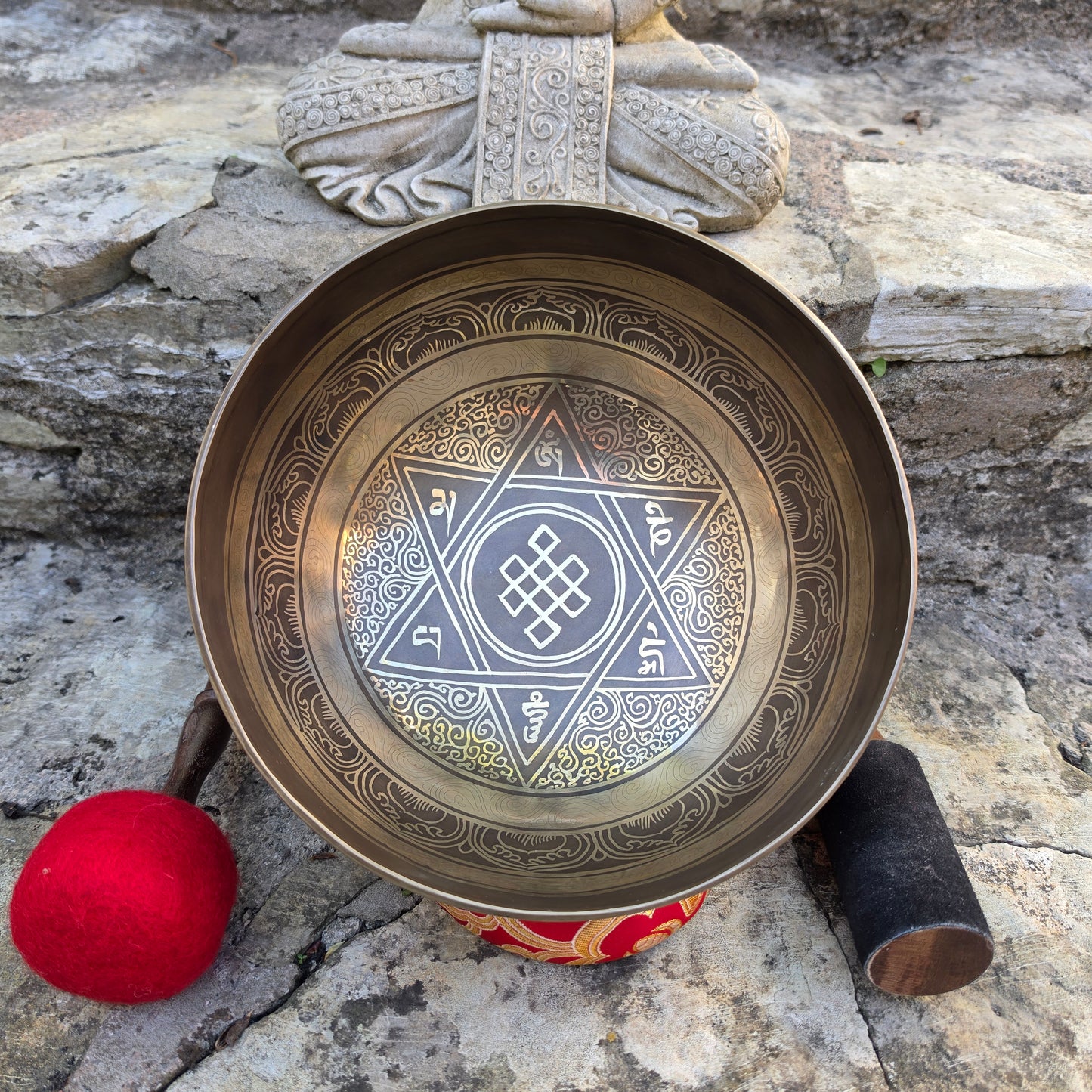 9” Tibetan Singing Bowl – Sacred Geometry & Om