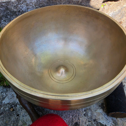 8" Lingham Tibetan Singing Bowl – Antique Finish | B3 Note