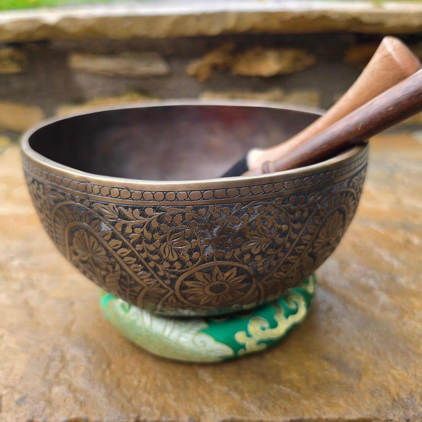 8" Hand-Carved Floral Tibetan Singing Bowl – 1.09kg