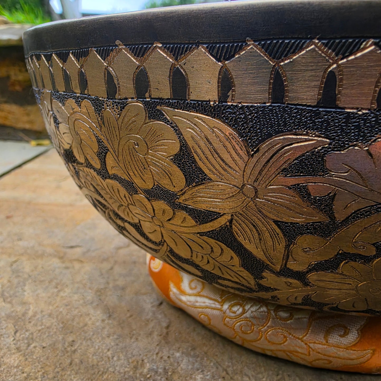 10" Tree of Life Om Mani Padme Hum Tibetan Singing Bowl (2.01kg)